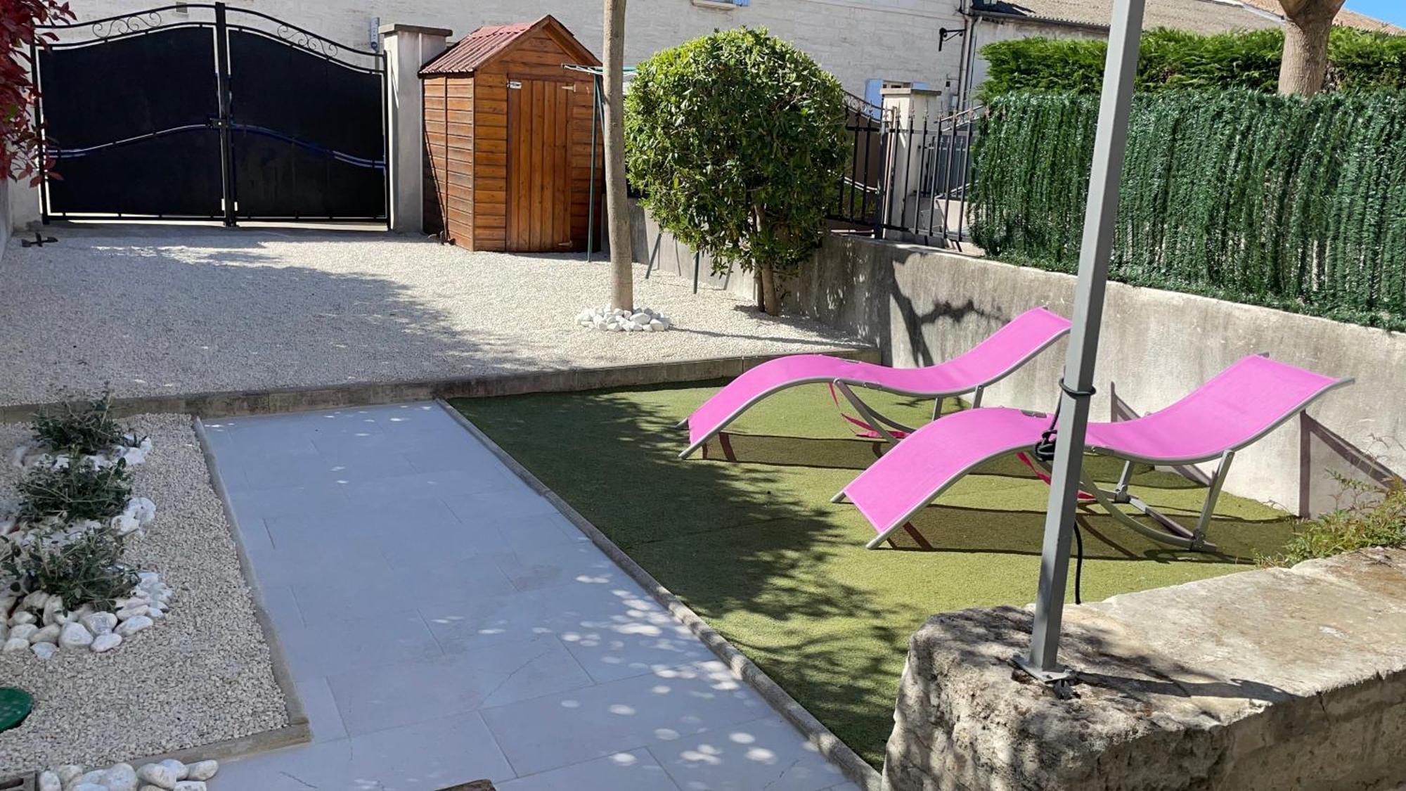 Maison Tendance Avec Jardin, Centre Village, Alpilles, Familles Eyragues Bagian luar foto