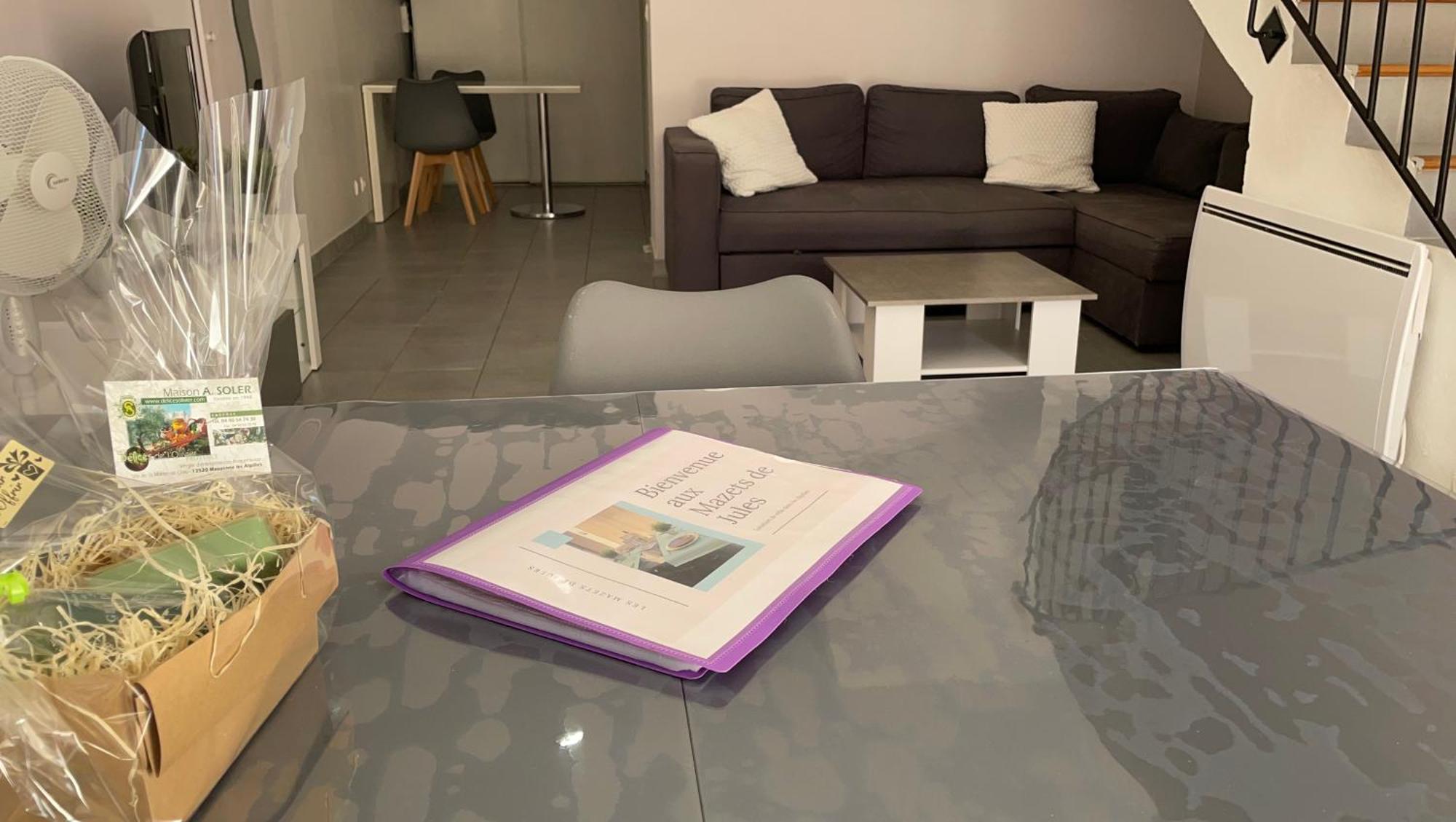 Maison Tendance Avec Jardin, Centre Village, Alpilles, Familles Eyragues Bagian luar foto
